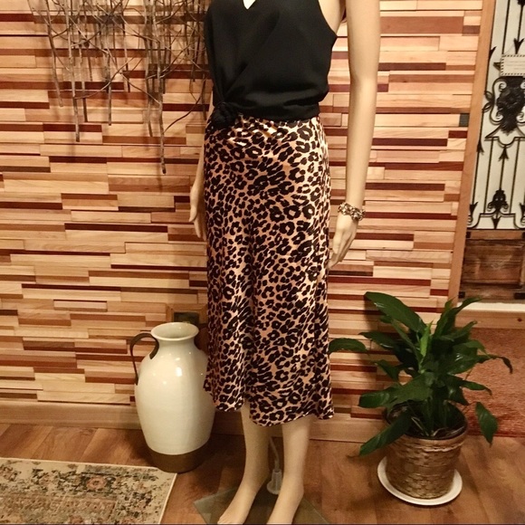sale SATIN SKIRT LEOPARD PRINT MIDI SKIRT - Picture 7 of 8